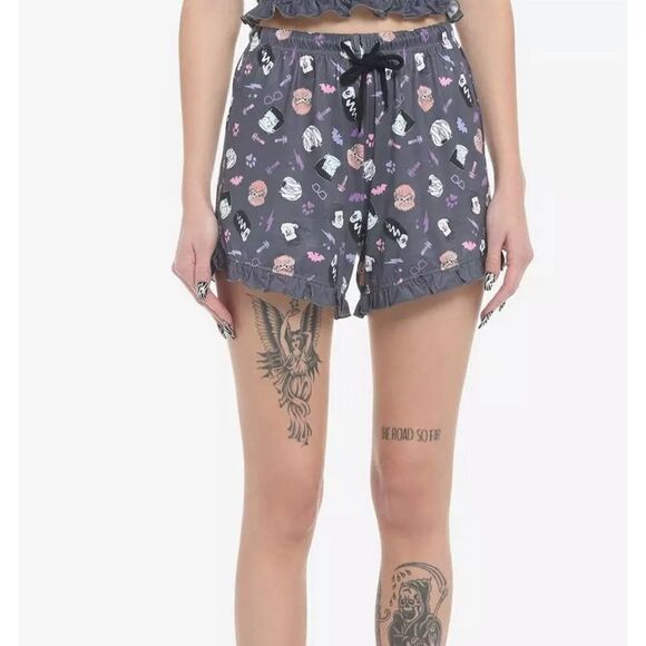 Universal Monsters Chibi Ruffle Lounge Shorts Size Small Nwt - Picture 1 of 6